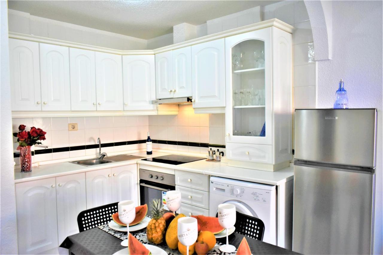 Cozy Apartment Tenerife South Wifi & Pool Costa Del Silencio Luaran gambar